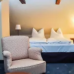 Отель Burg 3*